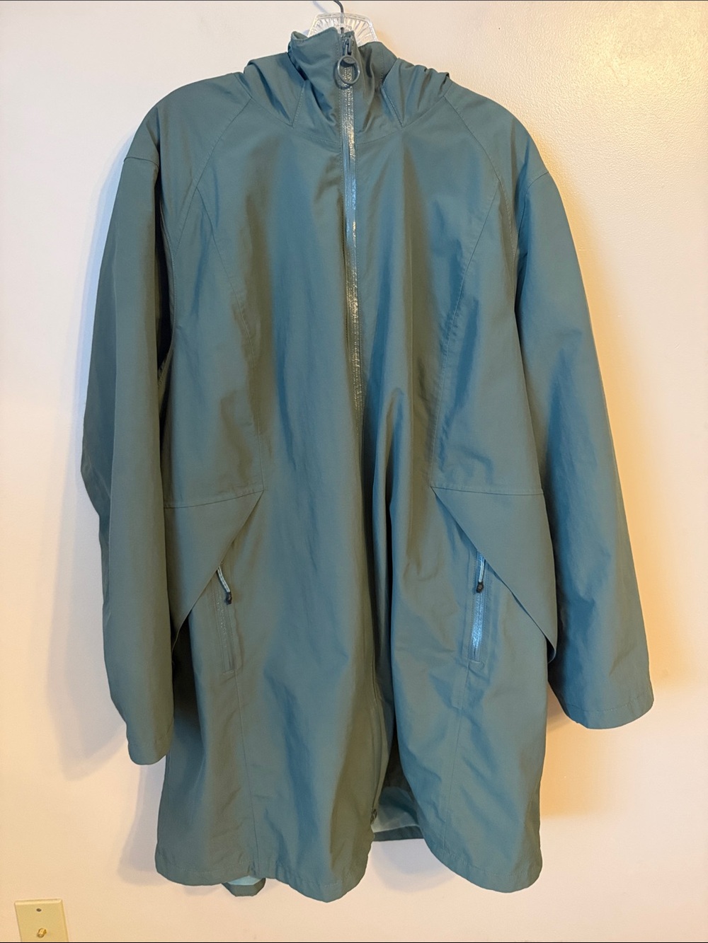 Lands’ End Plus Size Squall Waterproof Rain Jacket w/ Hood 502948 2X Green Blue